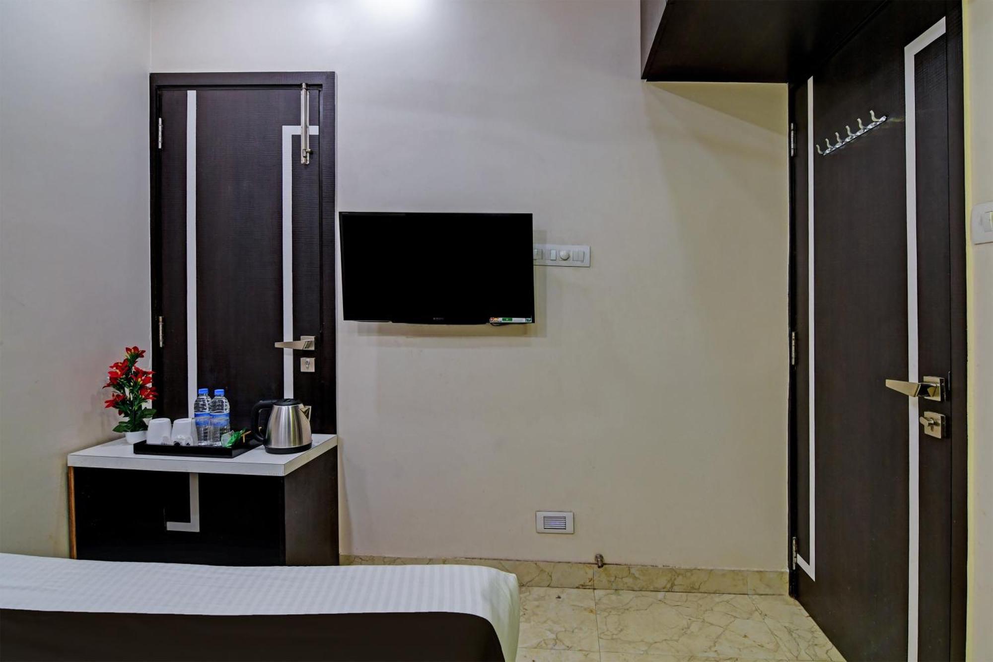 Hotel O Shivaalay Inn Near Newtown Bus Stand Kolkata Exterior photo